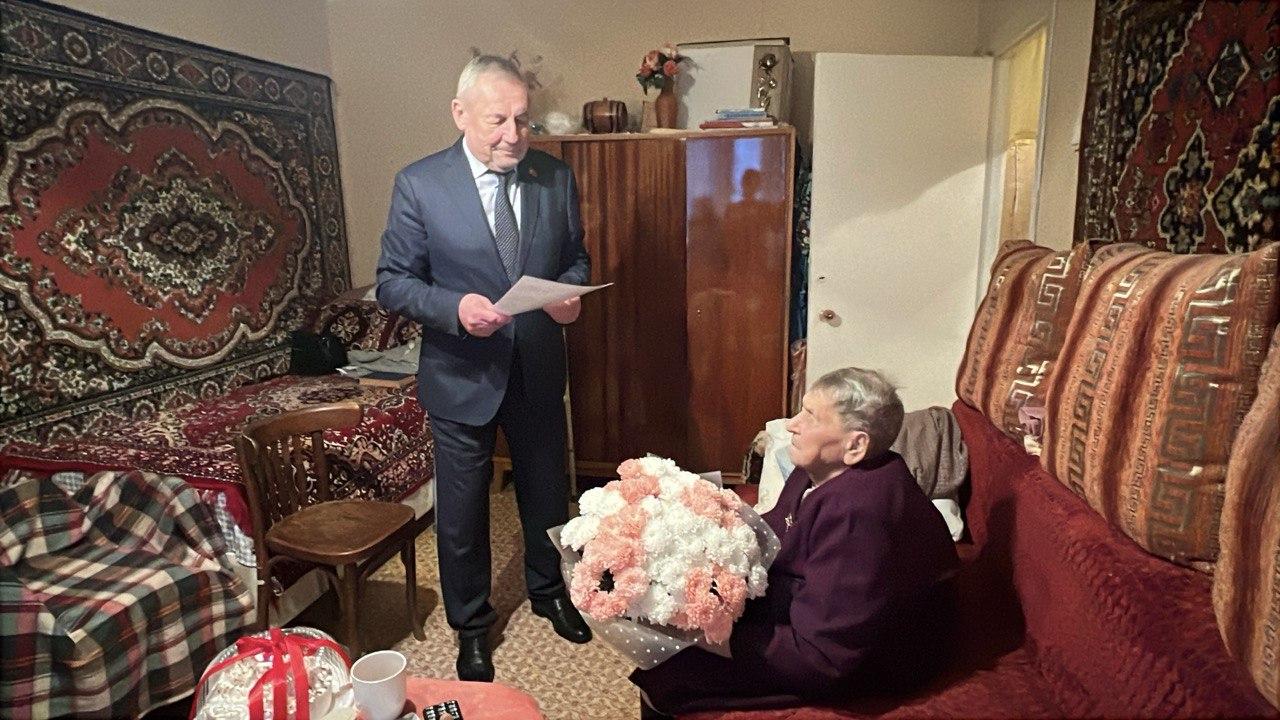 Ветеран Великой Отечественной войны, почетный гражданин Богородского округа Клавдия Васильевна Артамошкина отмечает сто второй день рождения Ветеран Великой Отечественной войны, почетный гражданин Богородского округа Клавдия Васильевна Артамошкина отмечает сто второй день рождения