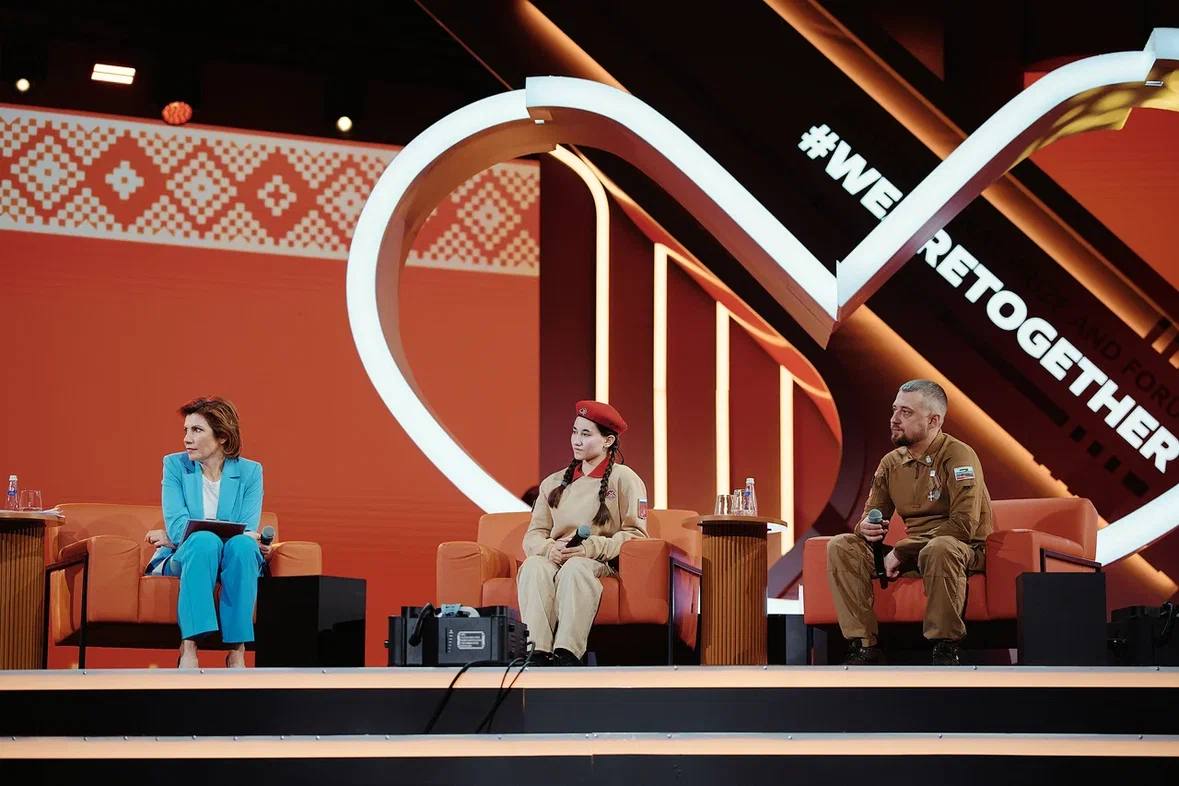 В рамках масштабного Международного форума гражданского участия #МЫВМЕСТЕ в Москве прошло ток-шоу «Живые истории, реальные результаты. Как наставник меняет будущее» В рамках масштабного Международного форума гражданского участия #МЫВМЕСТЕ в Москве прошло ток-шоу «Живые истории, реальные результаты. Как наставник меняет будущее»