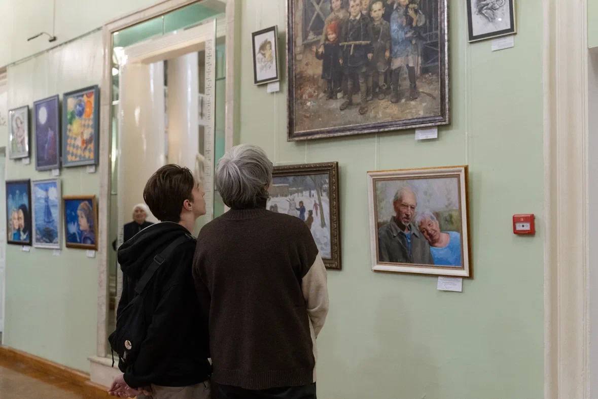 Во Дворце культуры Жуковского открылась выставка «Души материнской свет» Во Дворце культуры Жуковского открылась выставка «Души материнской свет»