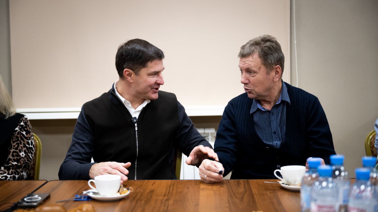 Владимир Волков: В Дзержинском встретились с близкими участников специальной военной операции Владимир Волков: В Дзержинском встретились с близкими участников специальной военной операции