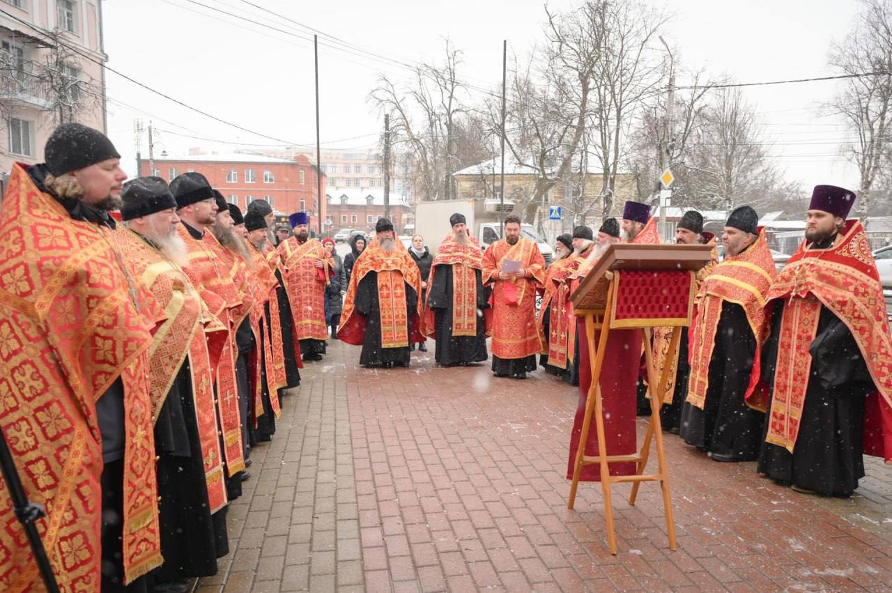 В Сергиевом Посаде прошёл молебен в честь Собора новомучеников и исповедников Радонежских В Сергиевом Посаде прошёл молебен в честь Собора новомучеников и исповедников Радонежских