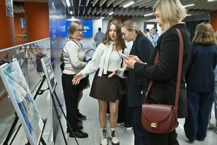 В Московской областной Думе состоялась торжественная церемония награждения победителей открытого областного конкурса рисунков «Моя Россия», приуроченная ко Дню Конституции Российской Федерации