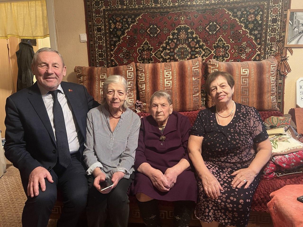 Ветеран Великой Отечественной войны, почетный гражданин Богородского округа Клавдия Васильевна Артамошкина отмечает сто второй день рождения Ветеран Великой Отечественной войны, почетный гражданин Богородского округа Клавдия Васильевна Артамошкина отмечает сто второй день рождения