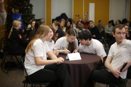 12 декабря в досуговом центре «Про молодежь» состоялась интеллектуальная игра-квиз, приуроченная к празднованию Дня Конституции Российской Федерации