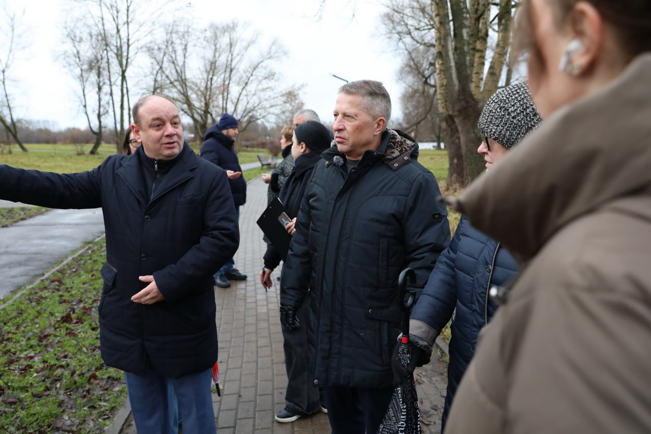 Сегодня в составе рабочей группы провели детальный обход территории парка Мысово Сегодня в составе рабочей группы провели детальный обход территории парка Мысово