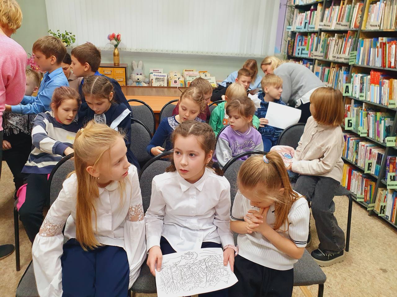 . В рамках недели информационной грамотности сотрудники Городской библиотеки №2 провели библиотечный урок «Почитаем, поиграем, отдохнём – время с пользой проведём» . В рамках недели информационной грамотности сотрудники Городской библиотеки №2 провели библиотечный урок «Почитаем, поиграем, отдохнём – время с пользой проведём»