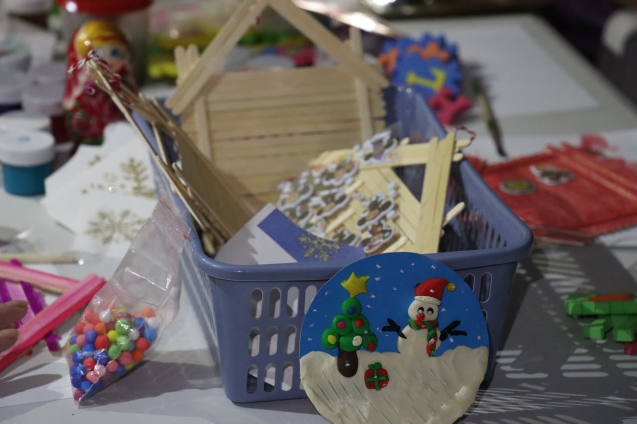 Мастер-класс по созданию новогодних украшений своими руками прошел в ступинском парке Островского Мастер-класс по созданию новогодних украшений своими руками прошел в ступинском парке Островского