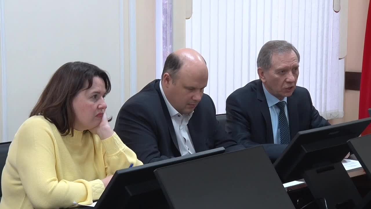 Сергей Мужальских: Вместе с председателем окружного Совета депутатов Александром Сухачевым и профильными специалистами обсудил меры по взысканию задолженности по арендной плате и предоставление служебного жилья