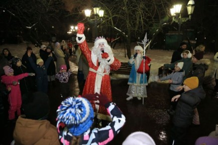 Где и когда в Долгопрудном пройдут новогодние праздники во дворах?