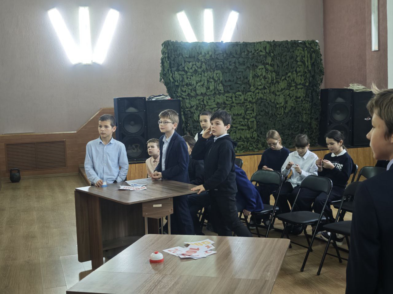 Наши новости. Игра-викторина ко Дню Конституции Российской Федерации прошла в ДК "Родник" м.о. Чехов Наши новости. Игра-викторина ко Дню Конституции Российской Федерации прошла в ДК "Родник" м.о. Чехов