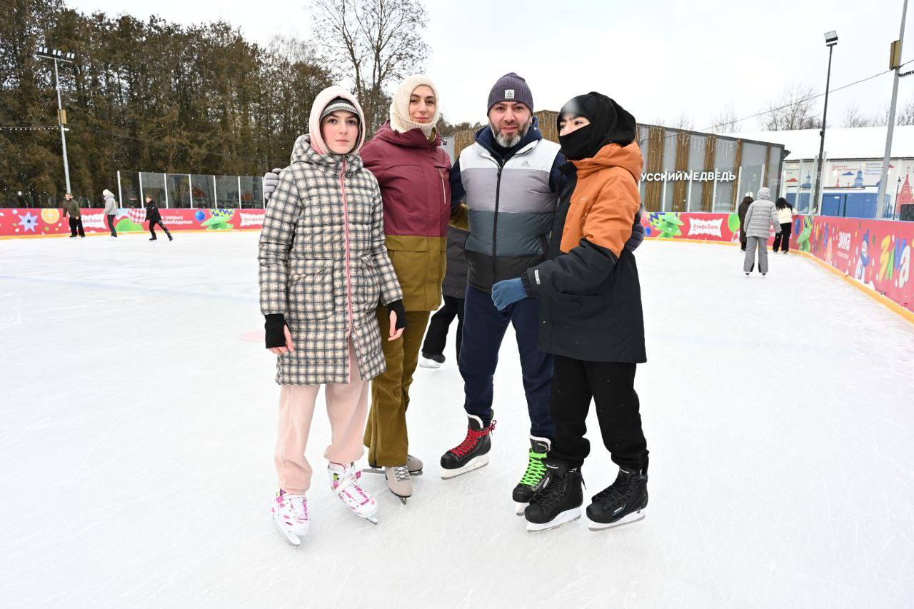 Зима наступила, и ледовая площадка с искусственным покрытием в парке «Питомник» ждёт своих гостей! Зима наступила, и ледовая площадка с искусственным покрытием в парке «Питомник» ждёт своих гостей!