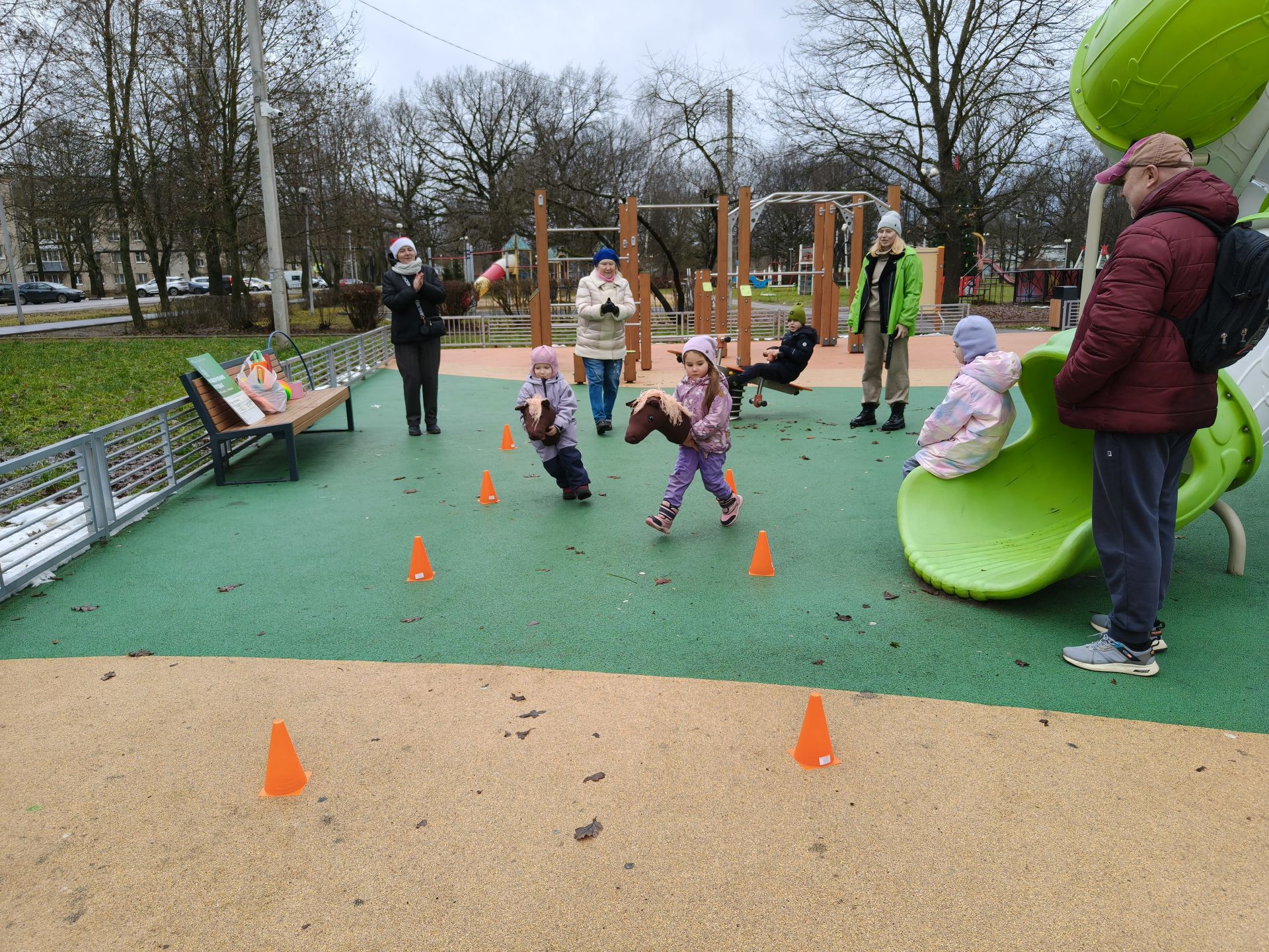 Наши новости. Игровая программа в парке «Дубки» мо Чехов Наши новости. Игровая программа в парке «Дубки» мо Чехов