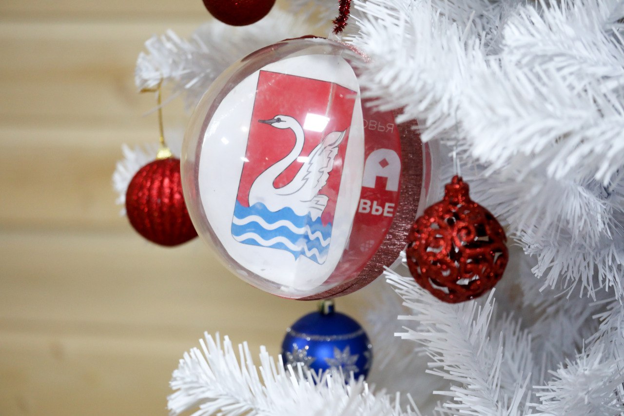 Выпал снег и как будто приблизил к нам новогодние праздники Выпал снег и как будто приблизил к нам новогодние праздники