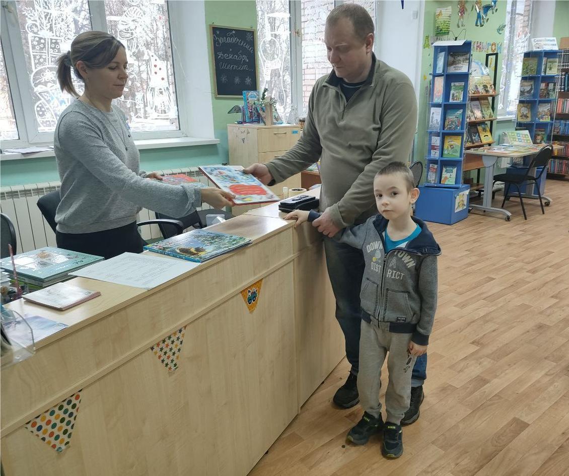 Новогодняя сказка настраивает на праздник в чеховской библиотеке Новогодняя сказка настраивает на праздник в чеховской библиотеке