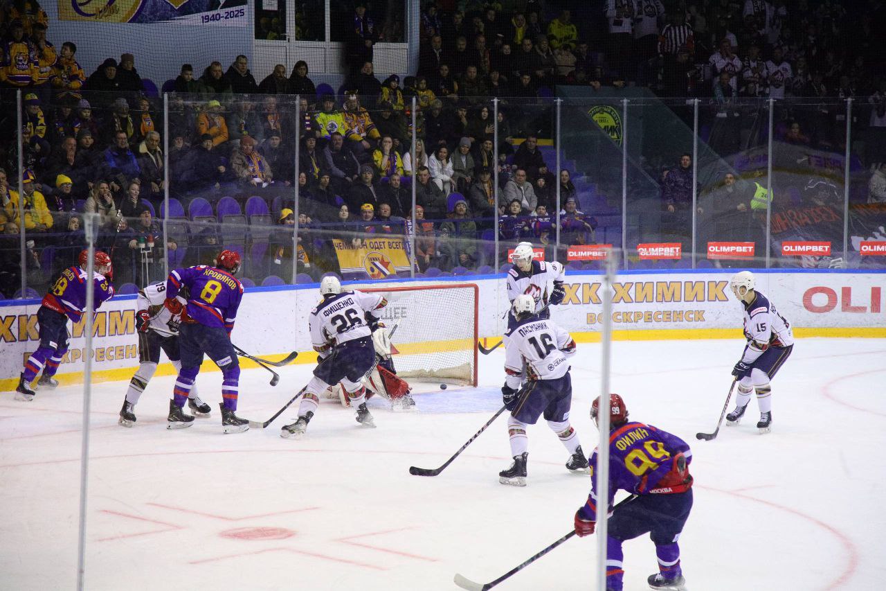 Алексей Малкин: Поддержал родной "Химик" в домашней игре против ХК «Олимпия» из Кирово-Чепецка Алексей Малкин: Поддержал родной "Химик" в домашней игре против ХК «Олимпия» из Кирово-Чепецка