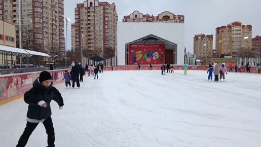 Выпал снег и как будто приблизил к нам новогодние праздники