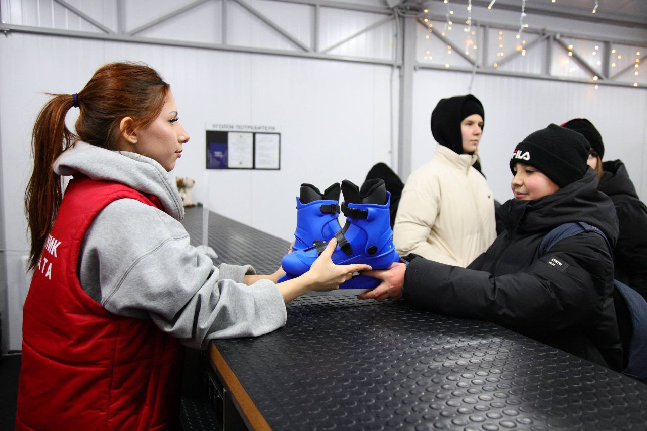 Алексей Малкин: Новый сезонный каток на Новлянской ривьере открыт! Алексей Малкин: Новый сезонный каток на Новлянской ривьере открыт!