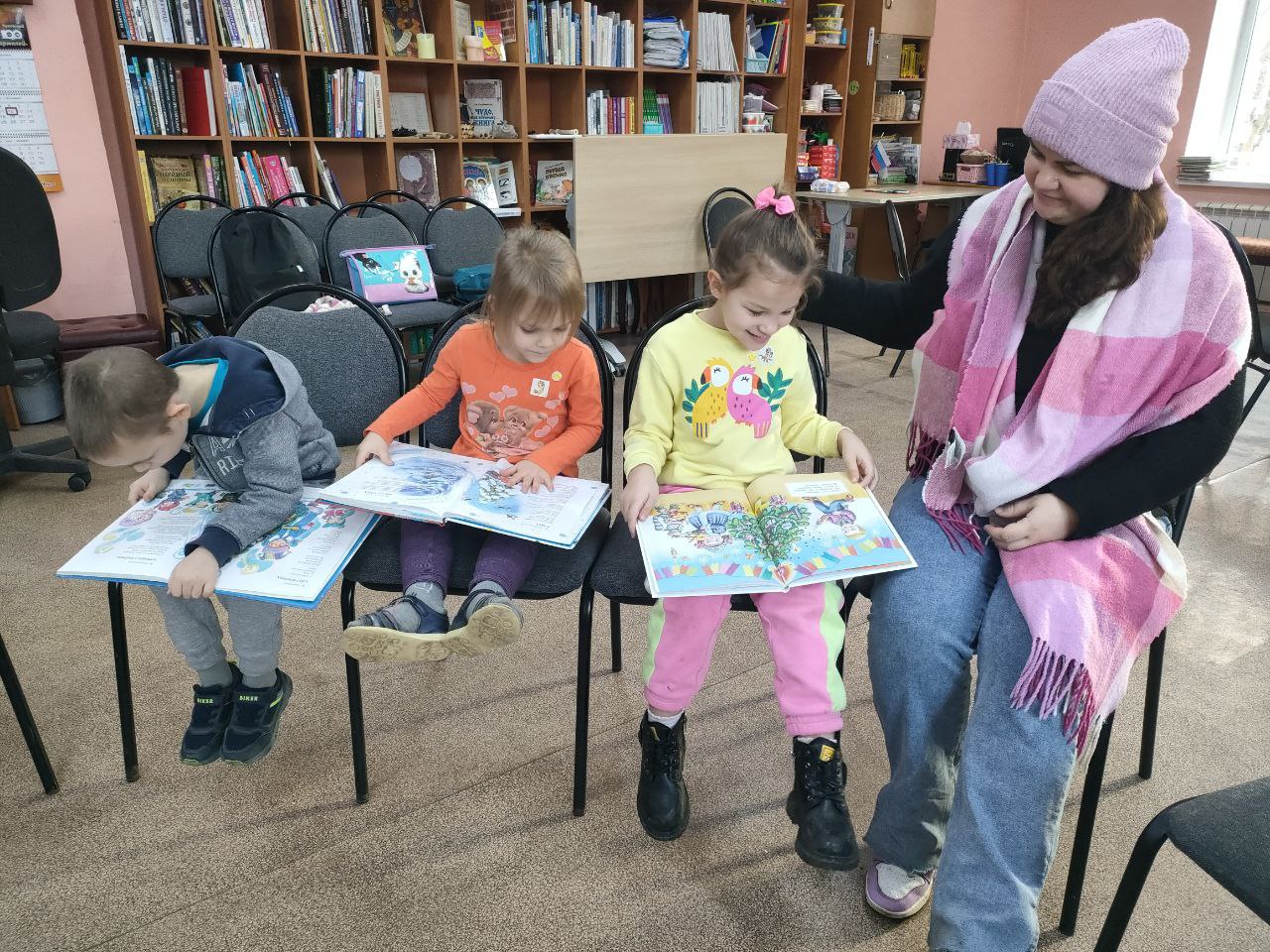 Новогодняя сказка настраивает на праздник в чеховской библиотеке Новогодняя сказка настраивает на праздник в чеховской библиотеке