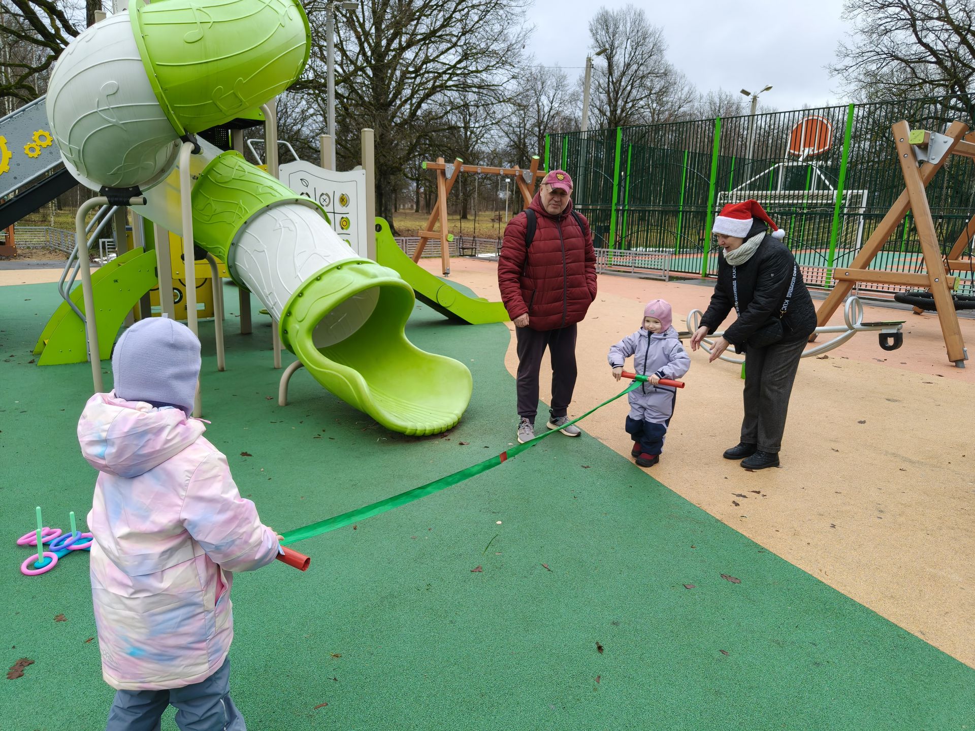 Наши новости. Игровая программа в парке «Дубки» мо Чехов Наши новости. Игровая программа в парке «Дубки» мо Чехов