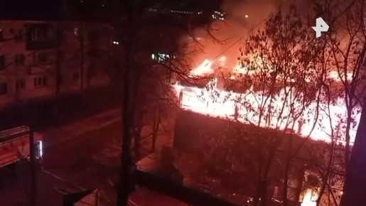 Пожар разгорелся в подмосковном ресторане на 600 "квадратах"