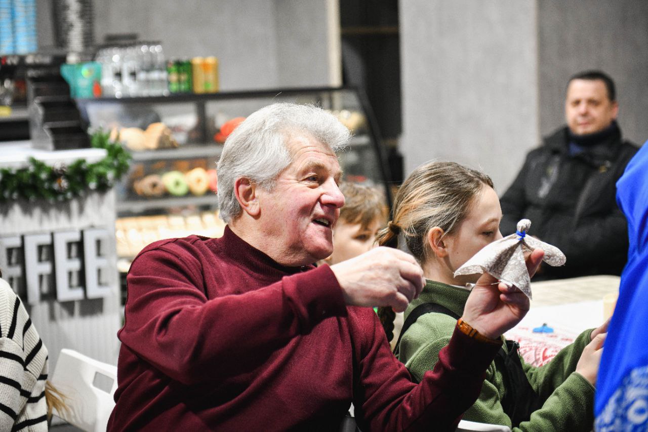 Волшебство своими руками: в Химках для детей героев СВО провели мастер-класс Волшебство своими руками: в Химках для детей героев СВО провели мастер-класс