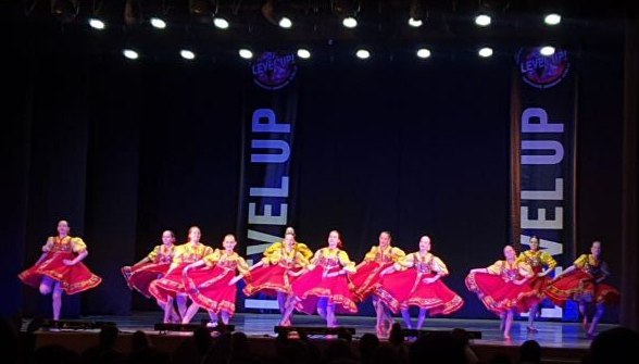 Образцовый детский коллектив ансамбль танца «Грация», руководитель Чистякова Галина Павловна, педагог Кисса Анастасия Алексеевна, стал Победителем и Призером Всероссийского конкурса хореографического искусства «Космический... Образцовый детский коллектив ансамбль танца «Грация», руководитель Чистякова Галина Павловна, педагог Кисса Анастасия Алексеевна, стал Победителем и Призером Всероссийского конкурса хореографического искусства «Космический...