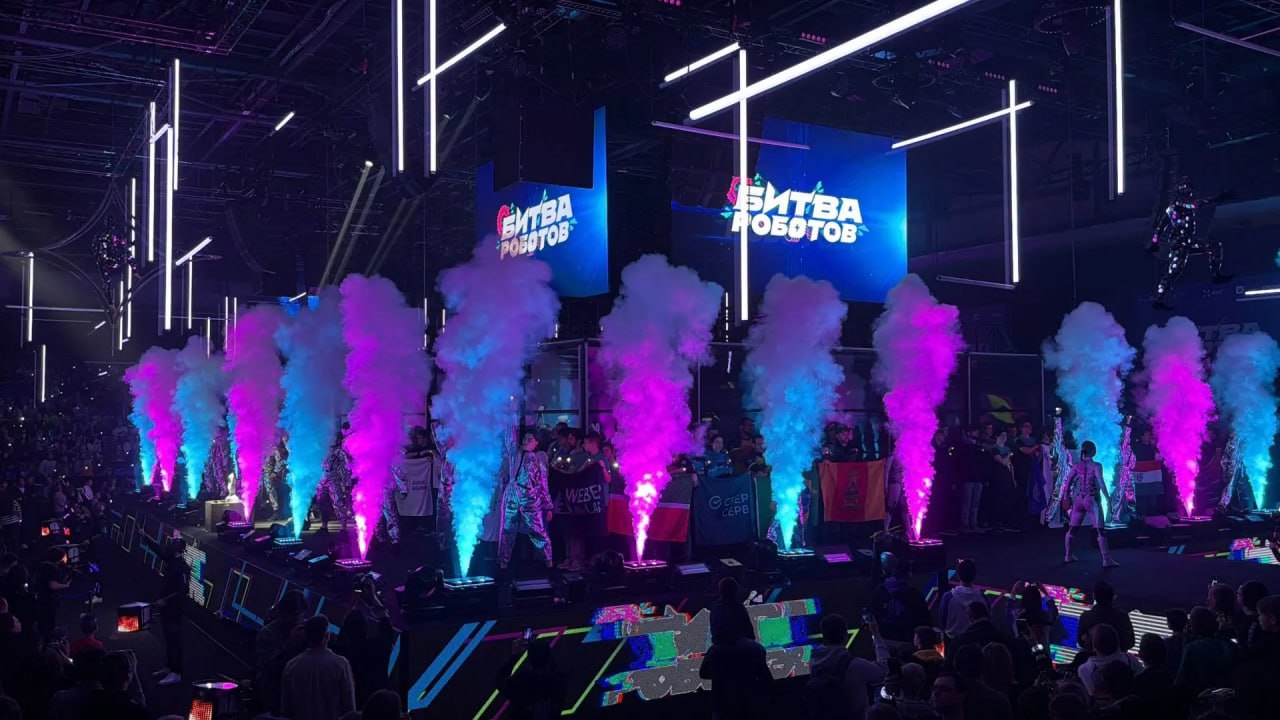 13 декабря в Москве состоялся финальный этап международного чемпионата «Битва роботов» 13 декабря в Москве состоялся финальный этап международного чемпионата «Битва роботов»