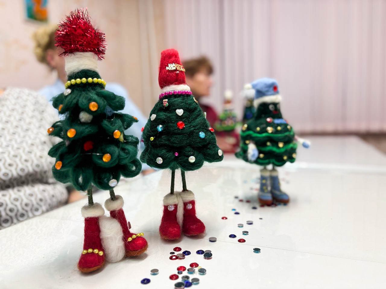 Занятия фелтингом в клубе «Активного долголетия» г. Куровское продолжают набирать популярность