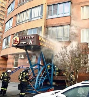 На пожаре в Химках огнеборцы эвакуировали 50 человек, из них 3 детей