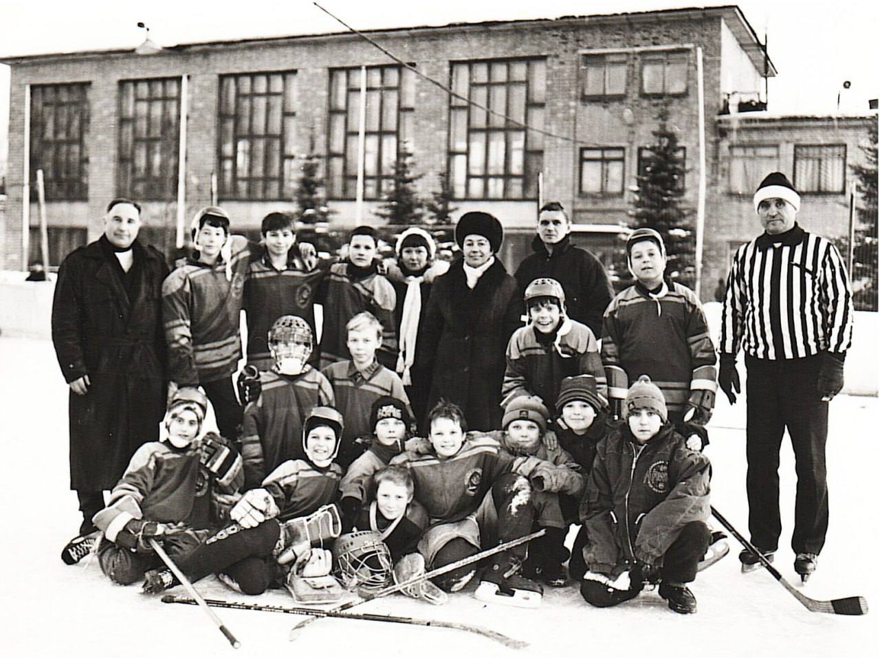 Электросталь всегда славилась школой хоккея, из спортивных клубов вышли чемпионы мира и Олимпийских игр Электросталь всегда славилась школой хоккея, из спортивных клубов вышли чемпионы мира и Олимпийских игр