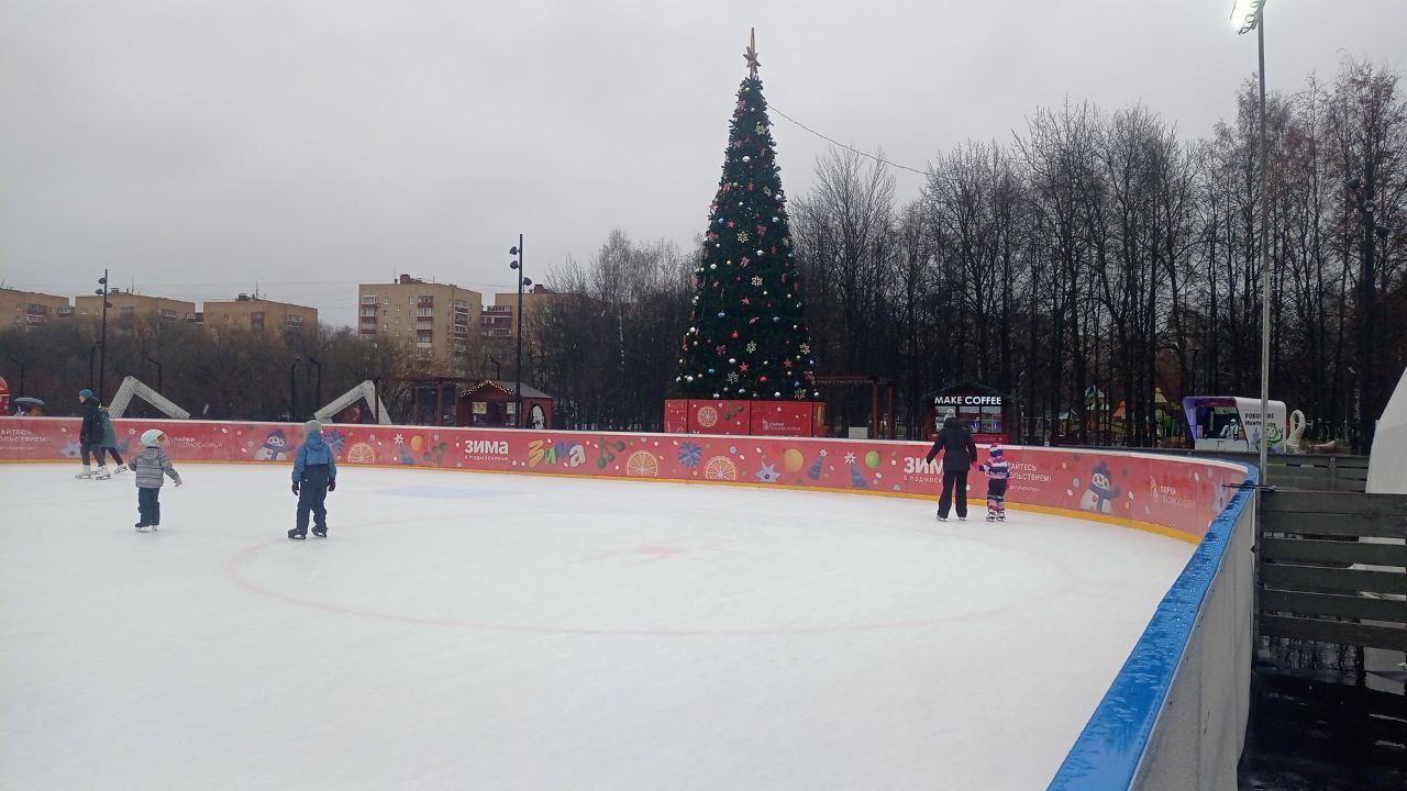 Регистрация не требуется: на каток в Центральный парк Победы - вход свободный! Регистрация не требуется: на каток в Центральный парк Победы - вход свободный!