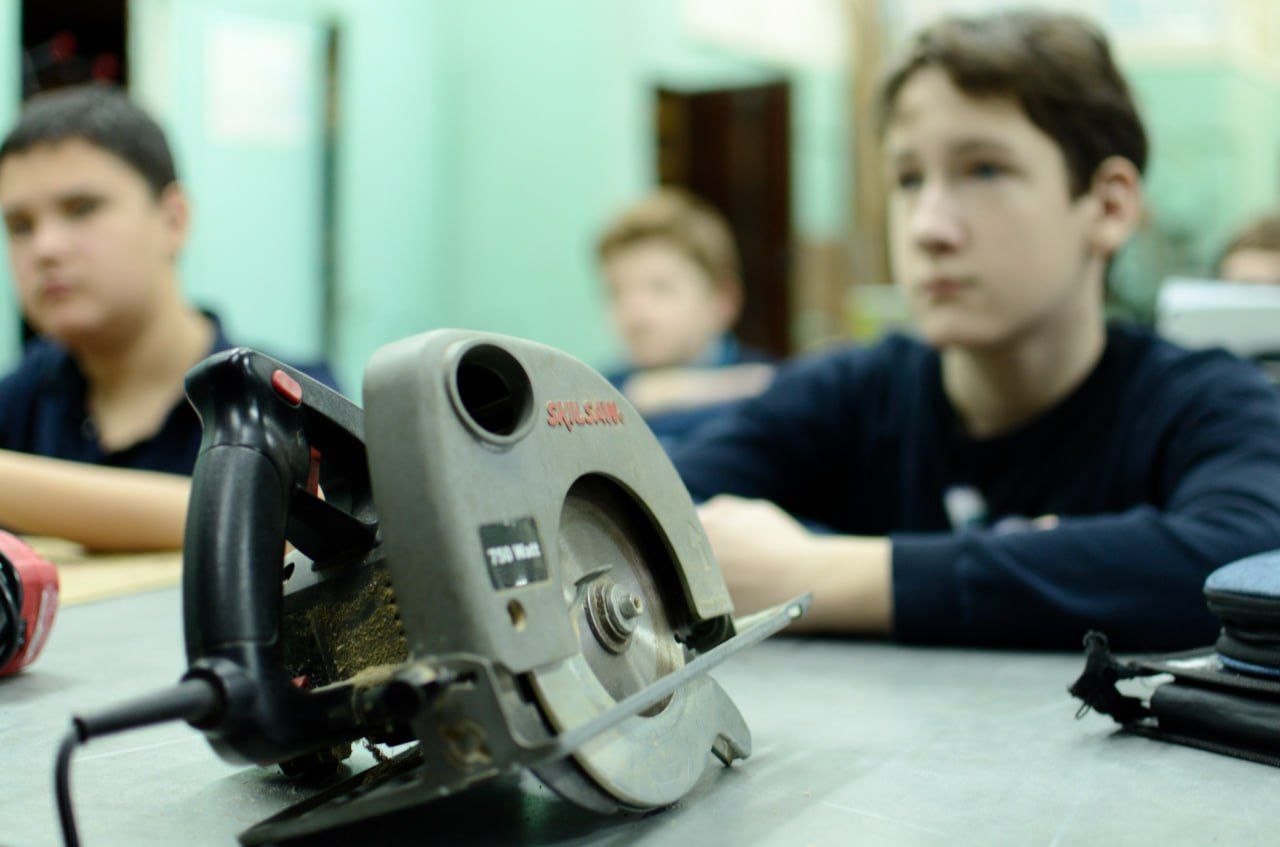 Как устроены инструменты «изнутри»: урок технологии с погружением в механику и физику Как устроены инструменты «изнутри»: урок технологии с погружением в механику и физику