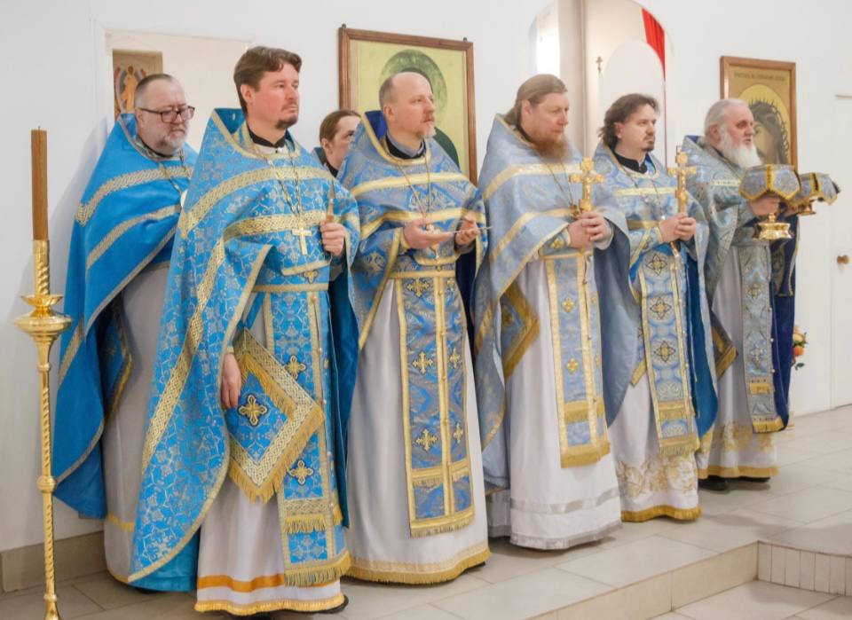 В Знаменском храме в Старой Кашире отпраздновали престольный праздник В Знаменском храме в Старой Кашире отпраздновали престольный праздник