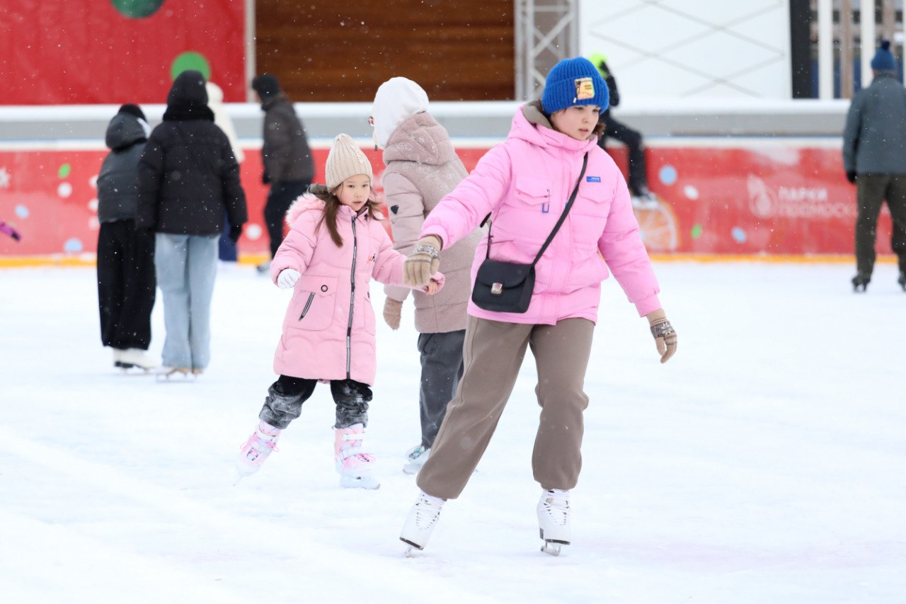 Уточняем информацию о работе катка в Центральном парке Победы