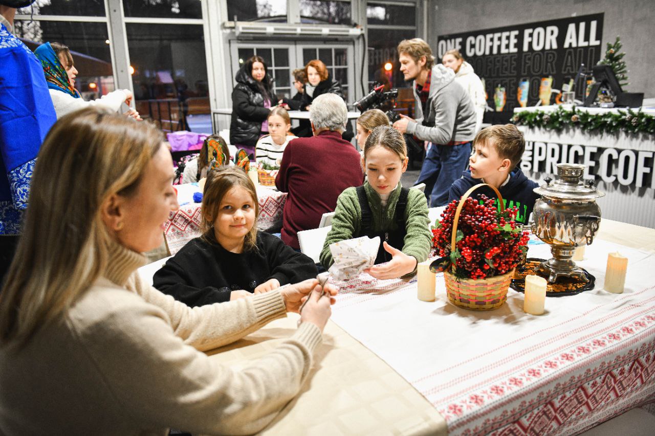 Волшебство своими руками: в Химках для детей героев СВО провели мастер-класс Волшебство своими руками: в Химках для детей героев СВО провели мастер-класс