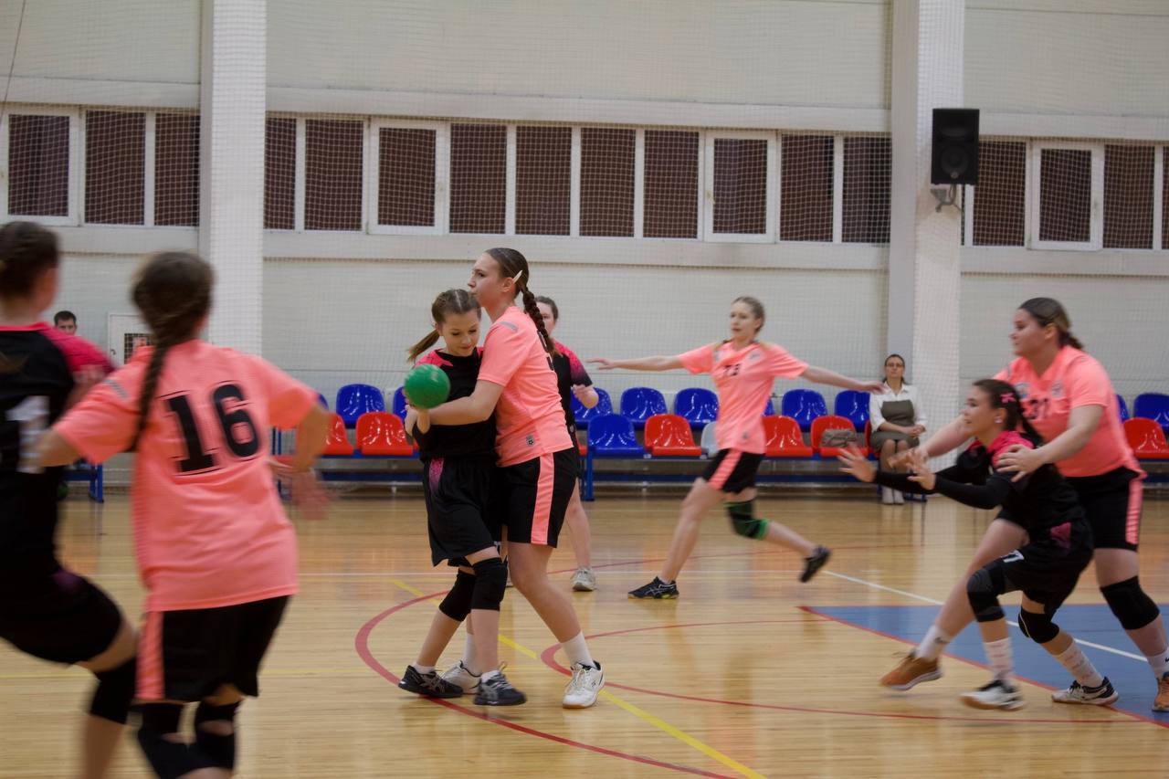 ГЕРОИ ГОРОДА XVI: ИТОГИ. Завершился Всероссийский турнир по гандболу среди любительских команд «Герои города XVI» ГЕРОИ ГОРОДА XVI: ИТОГИ. Завершился Всероссийский турнир по гандболу среди любительских команд «Герои города XVI»