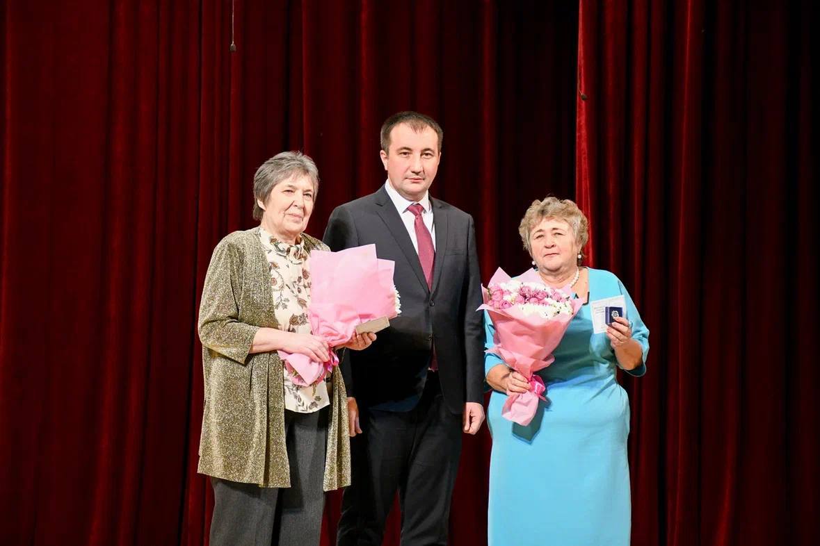 Жуковская школа №12 отпраздновала сорокалетний юбилей Жуковская школа №12 отпраздновала сорокалетний юбилей