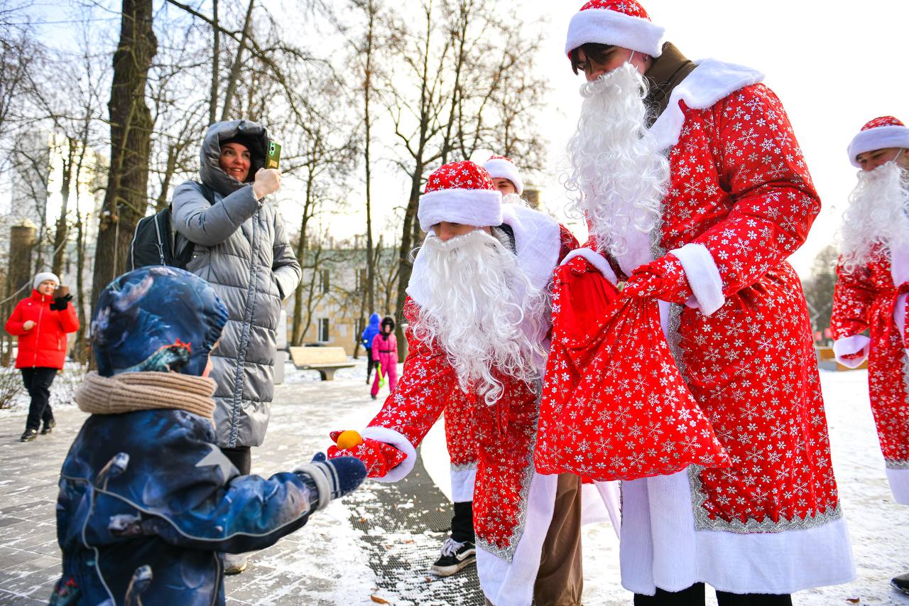 Как прошла праздничная программа Парки, сказки, торжество» в Артишоке Как прошла праздничная программа Парки, сказки, торжество» в Артишоке