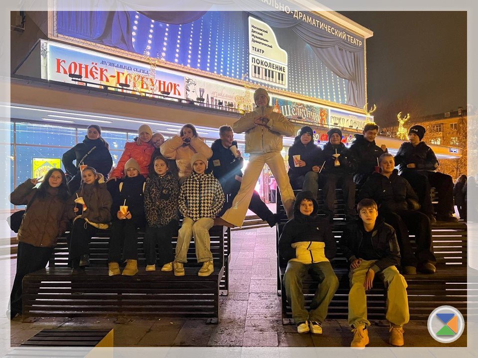 "ДУБРОВСКИЙ": 6Г В ТЕАТРЕ. Всем классом мы окунулись в мир страстей пушкинского «Дубровского» — но мир этот оказался неожиданно современным и многогранным "ДУБРОВСКИЙ": 6Г В ТЕАТРЕ. Всем классом мы окунулись в мир страстей пушкинского «Дубровского» — но мир этот оказался неожиданно современным и многогранным