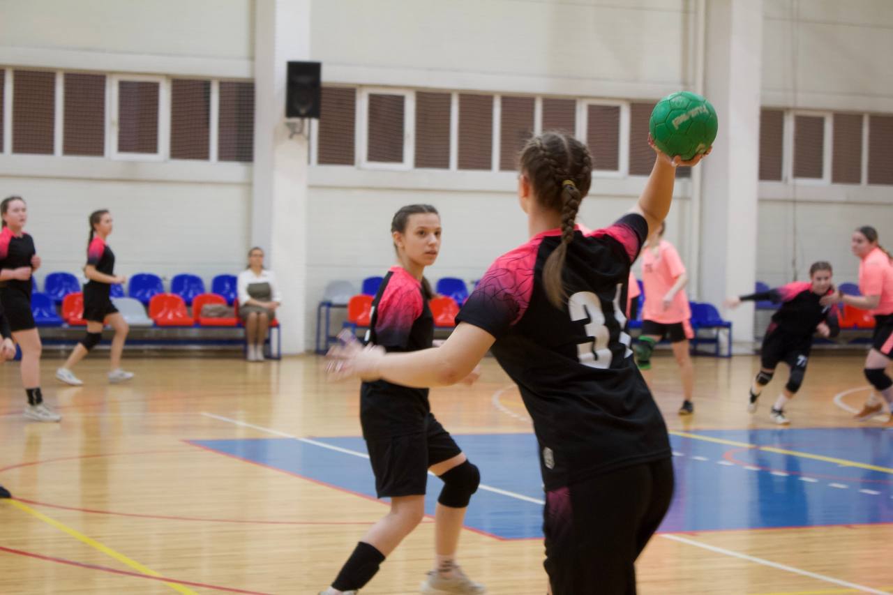 ГЕРОИ ГОРОДА XVI: ИТОГИ. Завершился Всероссийский турнир по гандболу среди любительских команд «Герои города XVI» ГЕРОИ ГОРОДА XVI: ИТОГИ. Завершился Всероссийский турнир по гандболу среди любительских команд «Герои города XVI»