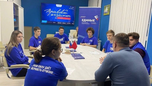 «Как стать хорошим человеком?» - спросила молодёжь у героя-депутата в Солнечногорске