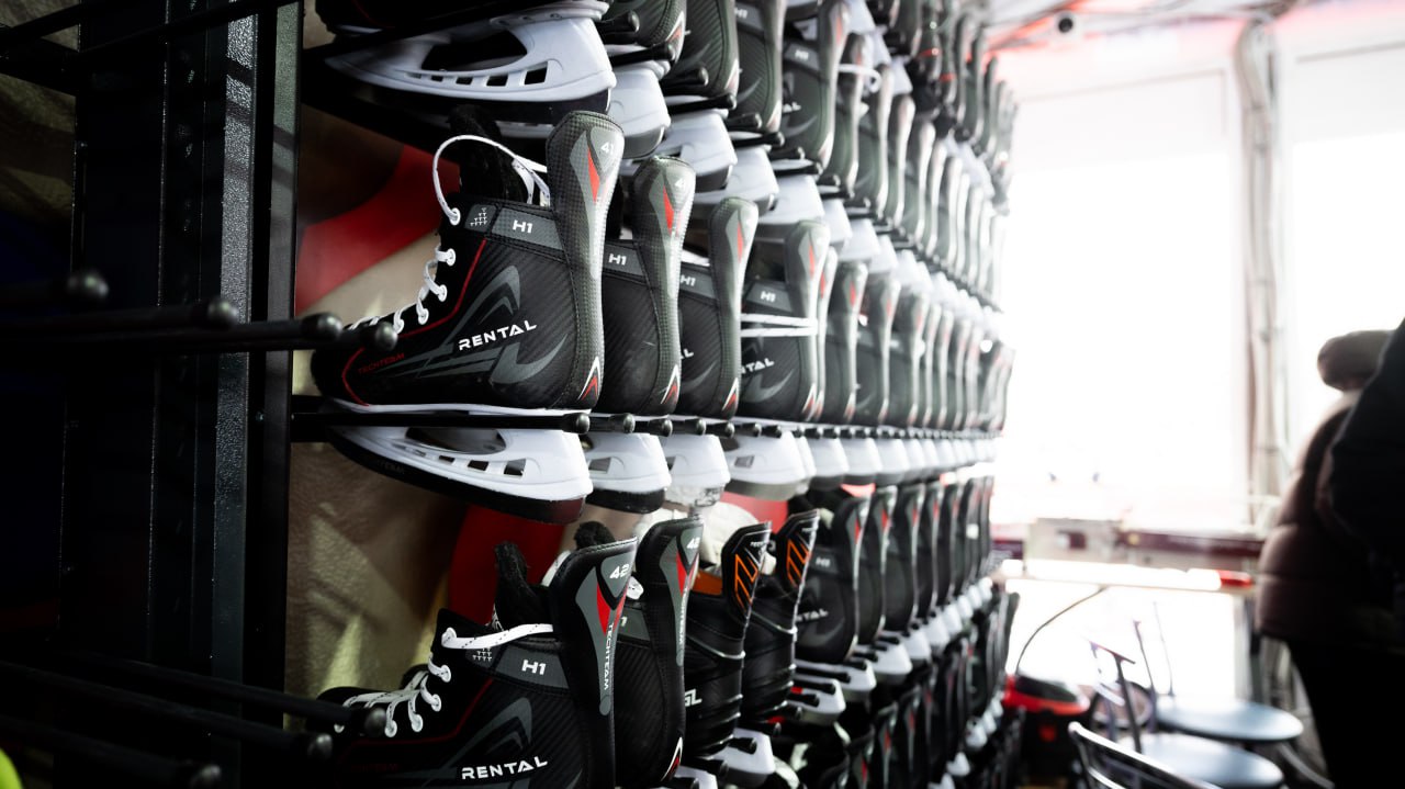 На стадионе «Орбита» в г.о. Люберцы открыли ледовый каток На стадионе «Орбита» в г.о. Люберцы открыли ледовый каток