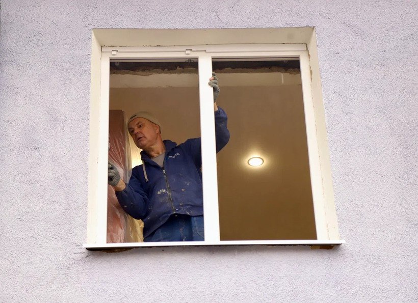 В Солнечногорске семья участника СВО получила новые окна В Солнечногорске семья участника СВО получила новые окна