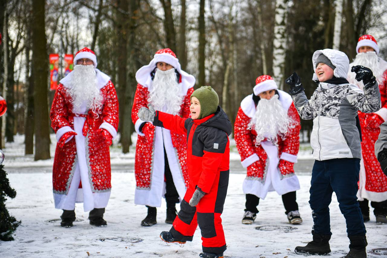 Как прошла праздничная программа Парки, сказки, торжество» в Артишоке Как прошла праздничная программа Парки, сказки, торжество» в Артишоке