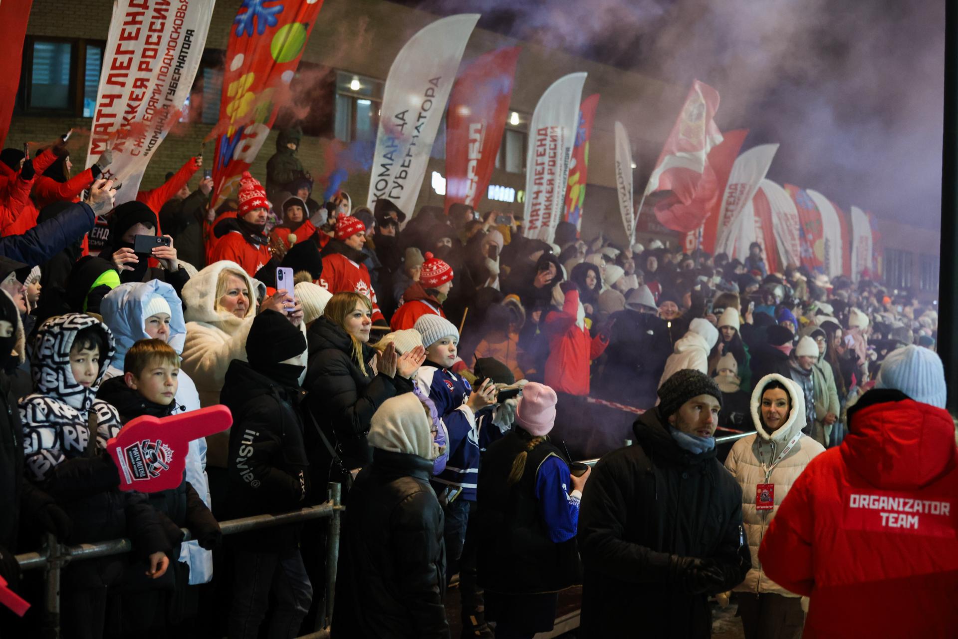 V сезон губернаторского проекта «Выходи во двор» стартовал в Дмитрове V сезон губернаторского проекта «Выходи во двор» стартовал в Дмитрове