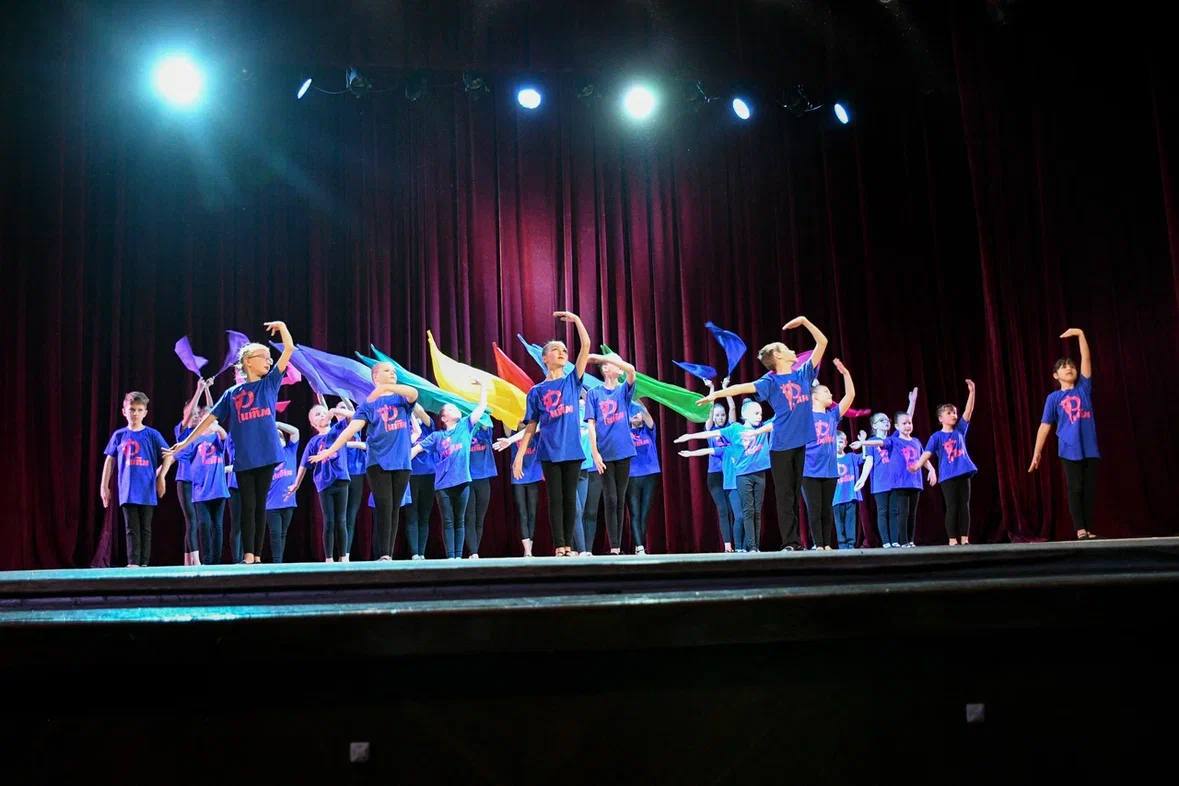 Жуковская школа №12 отпраздновала сорокалетний юбилей Жуковская школа №12 отпраздновала сорокалетний юбилей