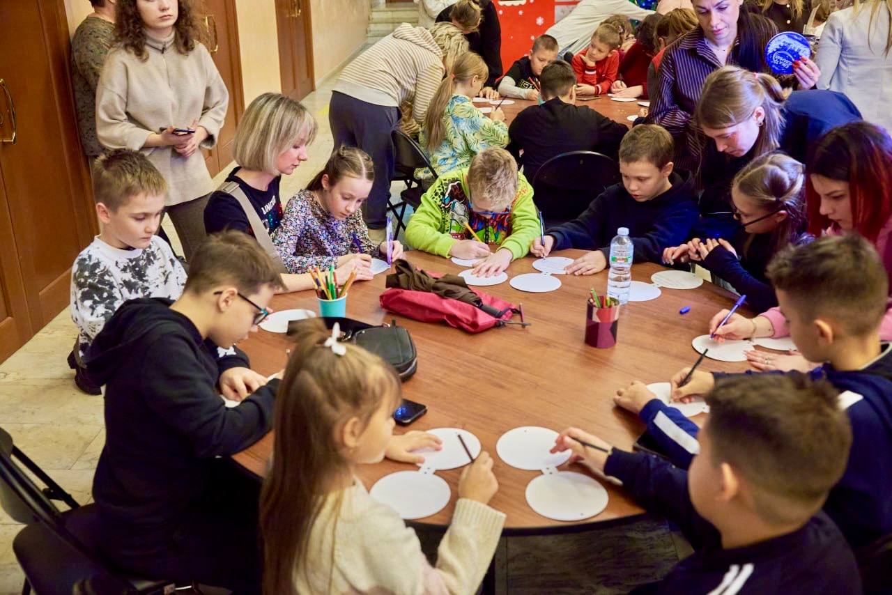 Михаил Собакин: Дети из семей участников специальной военной операции м.о. Чехов написали письма на «Елку желаний» Михаил Собакин: Дети из семей участников специальной военной операции м.о. Чехов написали письма на «Елку желаний»