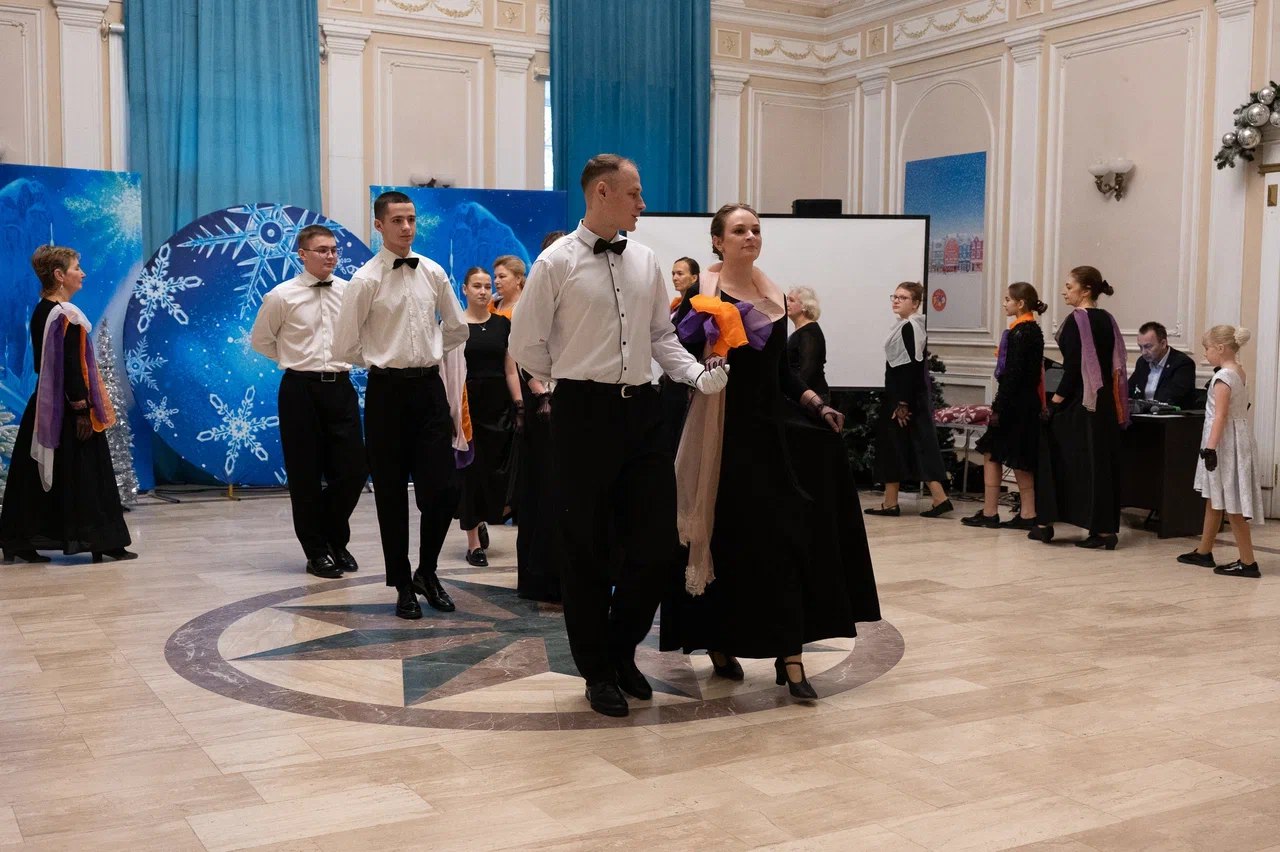 Клуб «Ренессанс» отметил 15-летний юбилей Клуб «Ренессанс» отметил 15-летний юбилей