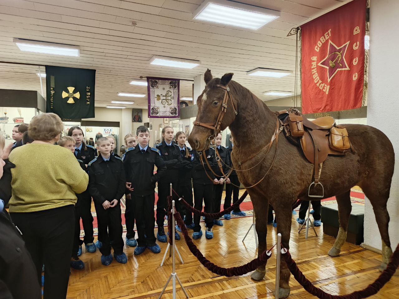 12 декабря в рамках патриотического воспитания предкадеты 6 кадетского класса посетили музей "Истории военной формы одежды" в г. Щелково Московской области 12 декабря в рамках патриотического воспитания предкадеты 6 кадетского класса посетили музей "Истории военной формы одежды" в г. Щелково Московской области