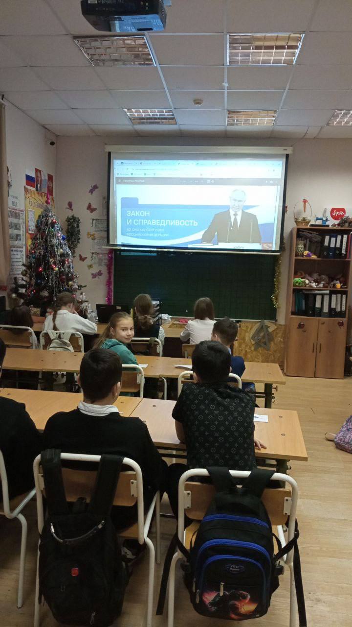 Разговоры о важном в МБОУ лицее №4 м.о. Чехов Разговоры о важном в МБОУ лицее №4 м.о. Чехов